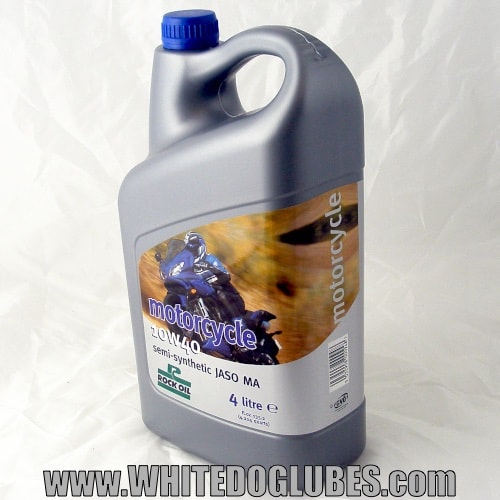 Bottle of 10w40 engine oil for a Yamaha FZS600 Fazer