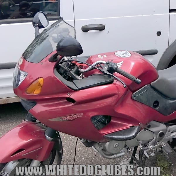 650 Deauville fuel tank on bike