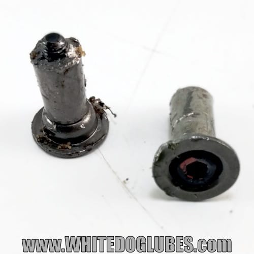 Damaged clutch parts in the engine